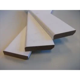 Vuren plint gegrond 12x55x4900mm Finale Uitverkoop