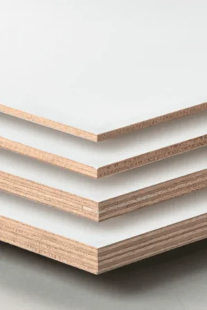 Beperkt Aanbod Multiplex okoume 18mm wit gegrond – 153x310cm | BOUWSUB