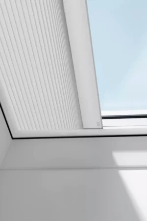 VELUX FSK Verduisterend plisségordijn wit design zonne-energie tbv lichtkoepel Favoriet
