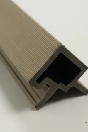 Beperkte Voorraad Profiel | 4.95x290 cm | Wandpaneel Outdoor Classic Greige Hoekprofiel Links