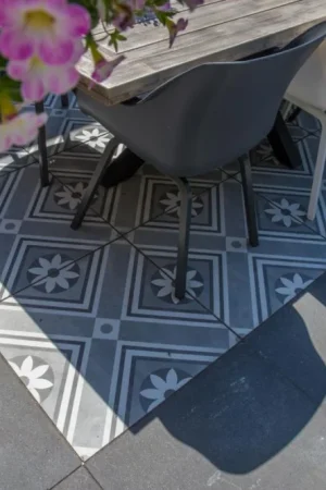 Aanbieding GeoCeramica Concreet Flower Decorate 60x60x4 cm